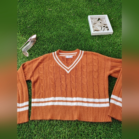 V-Neck Cable Knit Sweater - Tan - Picture 2 of 5